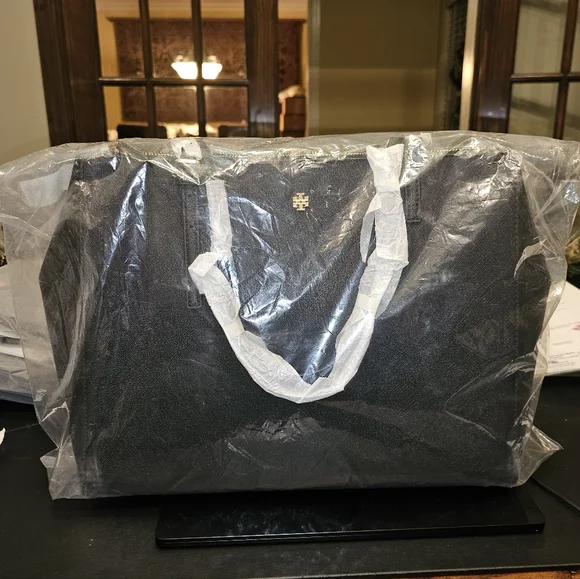 Tory Burch Emerson Large Double Zip Tote - Picture 9 of 12